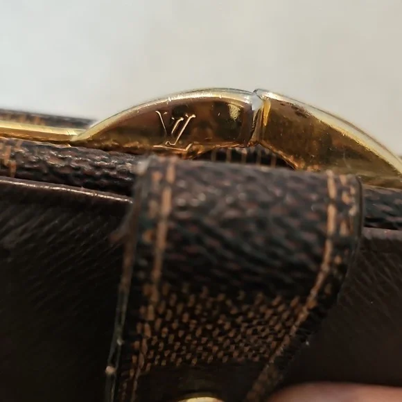 ✨️AUTHENTIC✨️ Louis Vuitton Ebene Damier Kiss Wallet - Picture 9 of 16